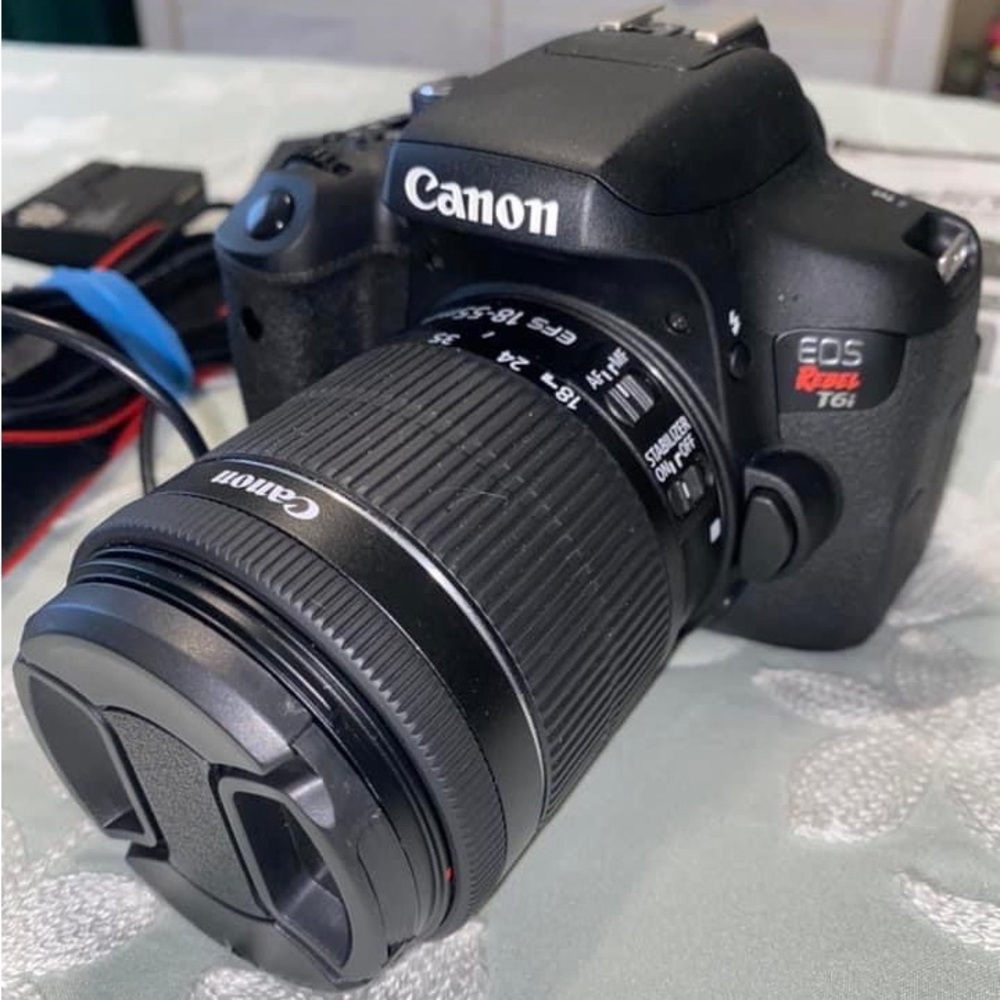 Canon EOS Rebel T6i